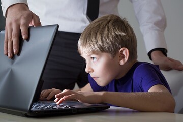 چگونه از قوز کردن کودک هنگام مطالعه جلوگیری کنیم
